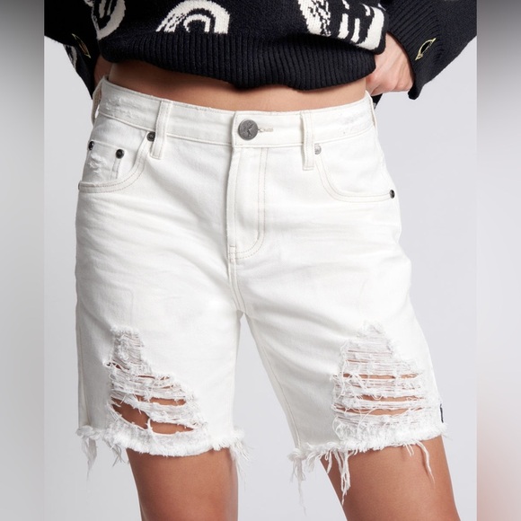 NWT One Teaspoon Stevies Mid Rise Bermuda Denim Shorts Destructed Rips Ivory 26 - Picture 1 of 16